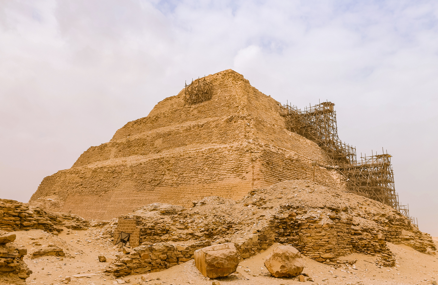 Saqqara-pyramid-in-Giza