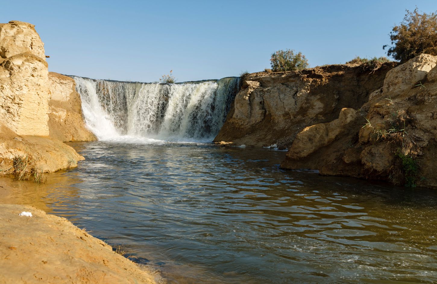 a-stunning-shot-of-the-wadi-el-rayan-waterfalls-in-fayoum