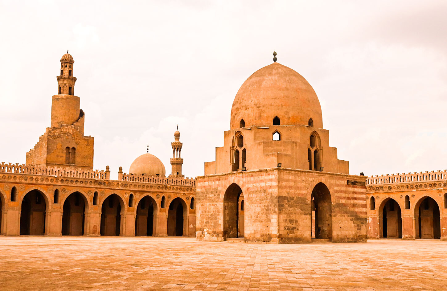 the-minaret-and-dome-in-the-mosque-of-ahmed-ibn-tulun-in-el-khalifa-disterct
